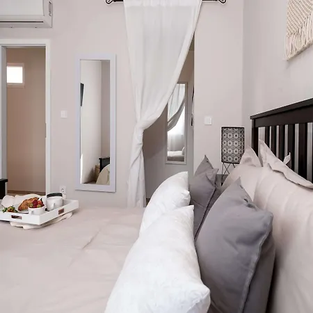 Vila Luxury Lelu With Heated Saltwater Pool, Parking, High Speed Internet, Bbq,